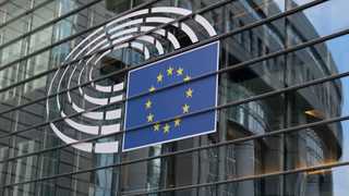 EU Parliament groups agree on tech bill rules – report