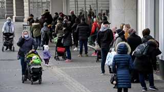 German retail sales down 0.9% in September