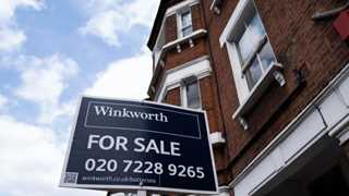 Annual UK house price growth at 9.9% in October