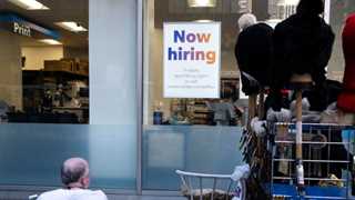 US private payrolls up 571,000 in October – ADP