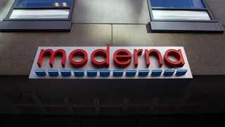 Moderna plunges 19% as earnings miss estimates