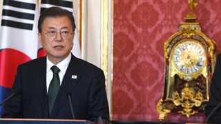 Moon urges boosting ties with EU’s Visegrad group