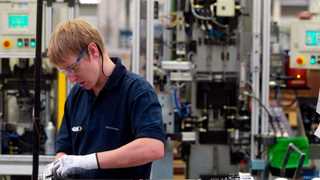 UK’s industrial production down by 0.4% in September