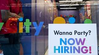 US job openings unmoved at 10.4M in September