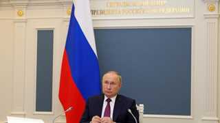 Putin: Russia ready to help resolve Belarus-EU crisis