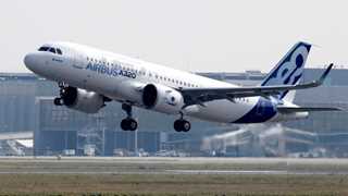 Airbus reaches deal to sell 28 A320neo planes