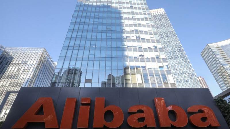 Alibaba aims to keep US listing