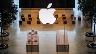 Apple sets February target for return to office – report