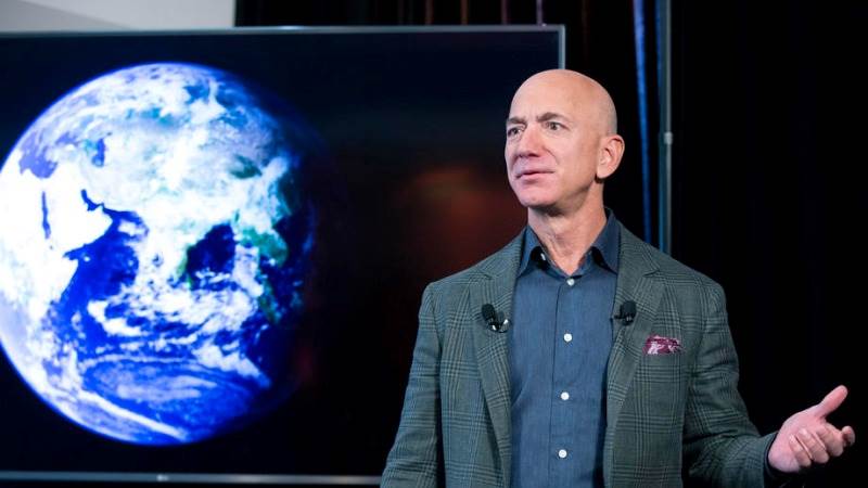 Bezos’ Blue Origin sends six passengers to space