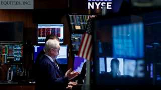 US closes mostly higher, Dow up by 190 points