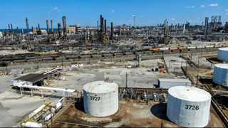 US crude inventories up 1 million barrels – EIA