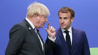 Johnson offers France cooperation on migration