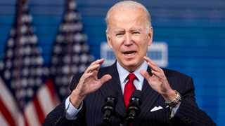 Biden urges vaccination amid Omicron concerns