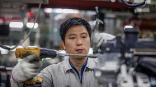 China’s factory PMI dips into contractionary territory