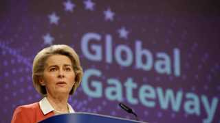 Von der Leyen praises €300B plan to counter China