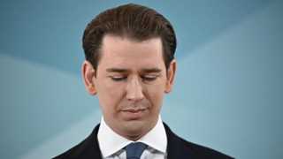 Kurz announces he is quitting politics