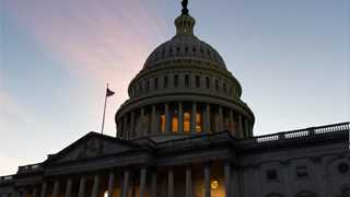 Senate passes govt funding plan to avert shutdown