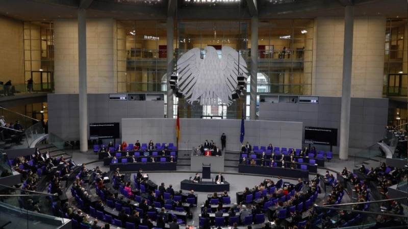 Bundestag approves vaccine mandate for health workers