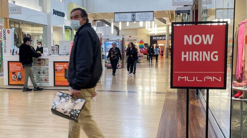 US consumer sentiment improves in December