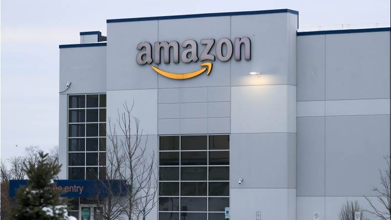 Workers trapped in Amazon warehouse