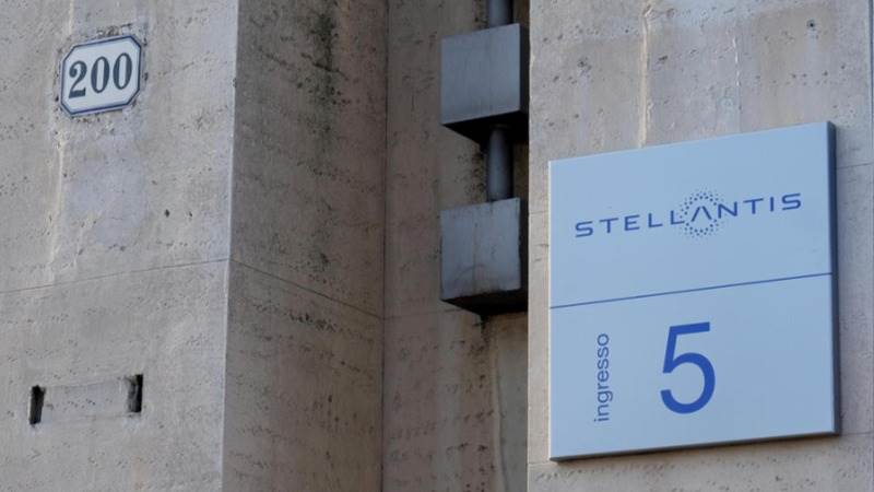 Stellantis to reorganize European financing operations