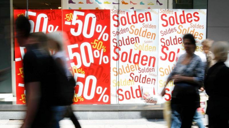 Eurozone consumer confidence further down in December