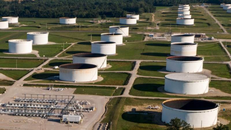 US oil inventories fall by 3.7M barrels – report