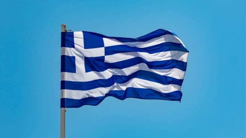 Greece tightens COVID-19 restrictions for holidays