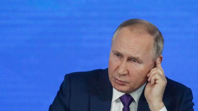 Putin to speak to military experts if NATO rejects offer