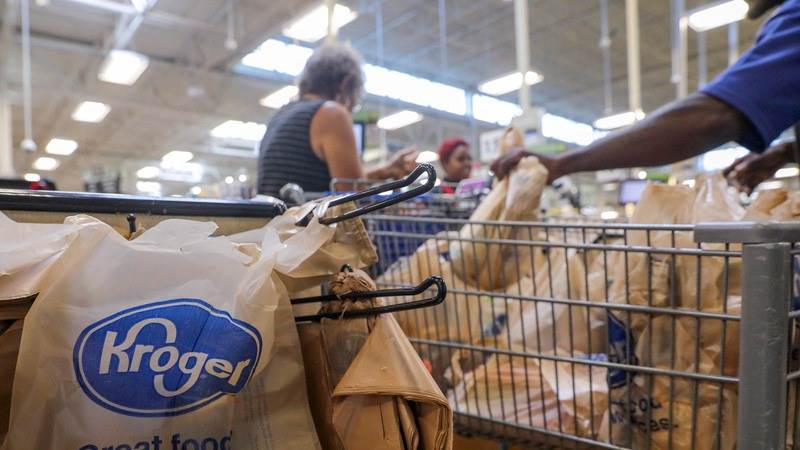 Kroger approves new $1B share buyback scheme