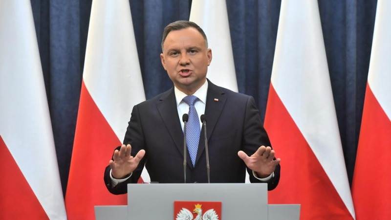 Polish president tests positive for COVID-19