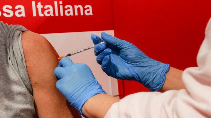 Italian govt introduces vaccine mandate for over-50s