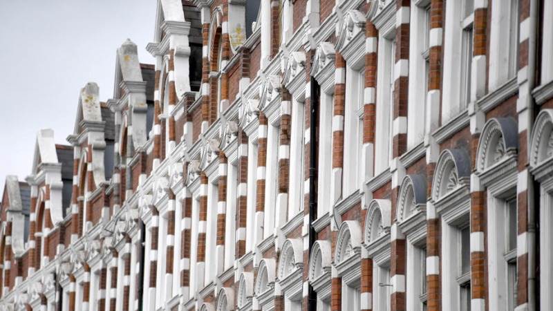 UK house prices hit record high in December