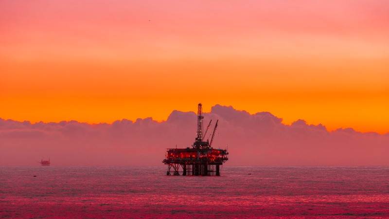 US oil rig count up by 2 to 612 – Baker Hughes