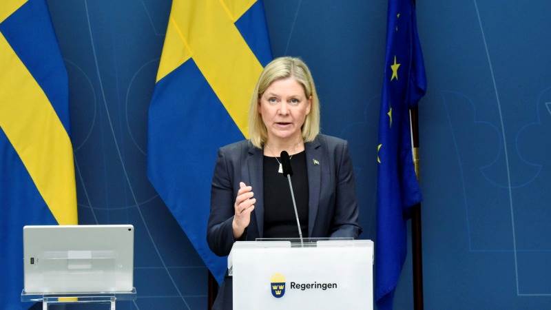 Sweden enforces COVID restrictions as cases hit record high