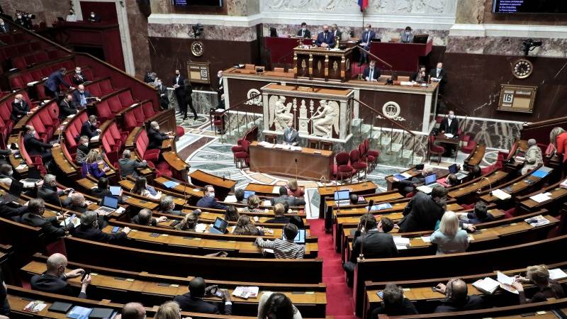 French parliament adopts vaccine pass