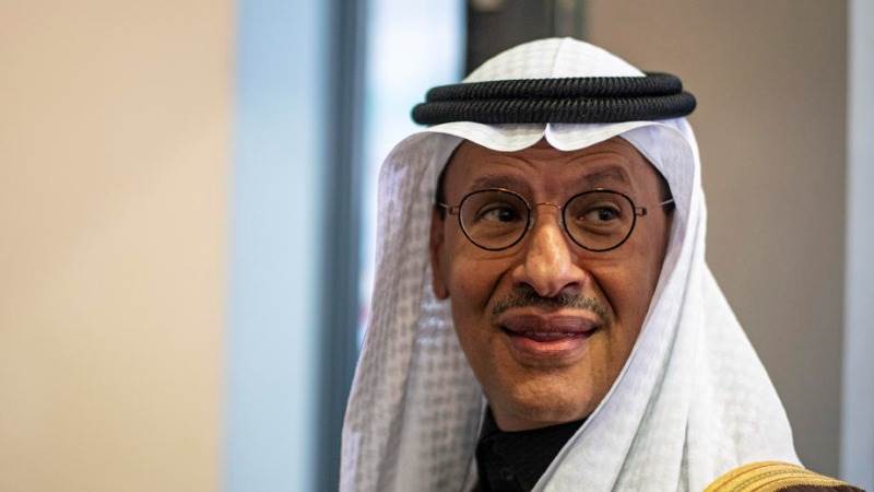 Saudi energy minister “comfortable” with oil prices