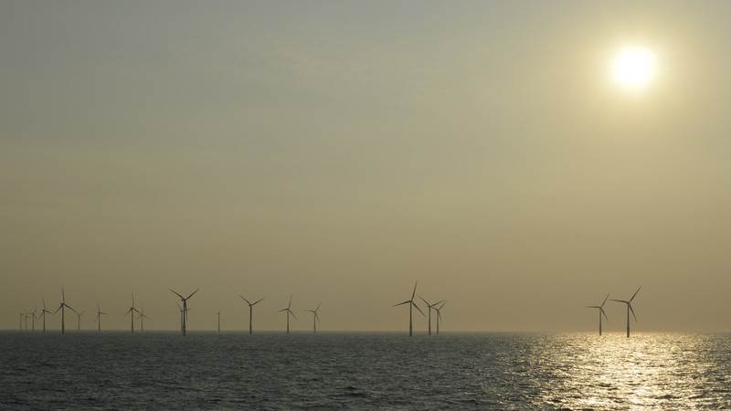 Shell and ScottishPower to build first large-scale wind farms in UK