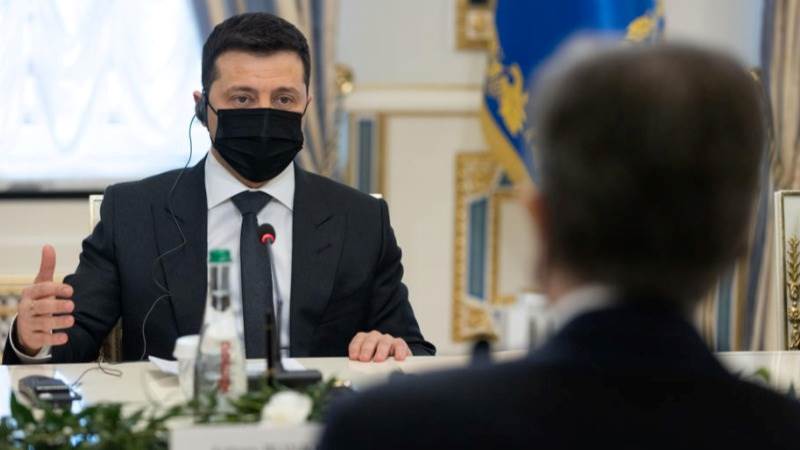 Zelensky: No need to panic over Russia tensions