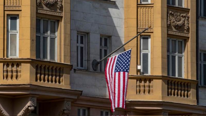 US embassy staff in Ukraine told to evacuate