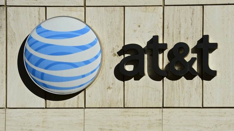 AT&T’s Q4 revenue falls by 10.4% to $41 billion