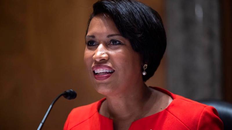 DC mayor extends indoor mask mandate