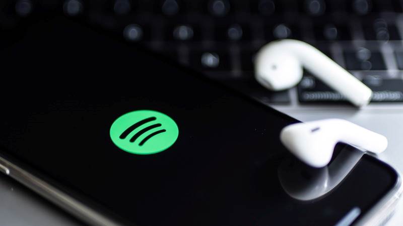 UK to probe music streaming market