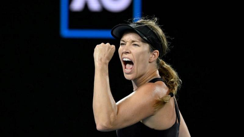 Collins beats Swiatek to reach Australian Open final