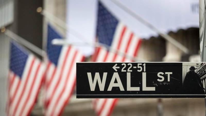 US down in premarket amid economic uncertainty