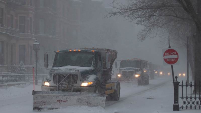 Storm in northeast US leaves thousands without power