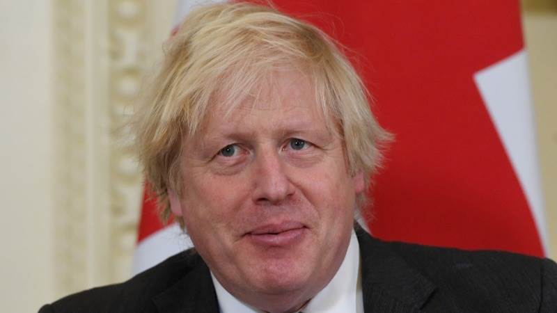 Johnson to ask Putin to ‘step back from the brink’