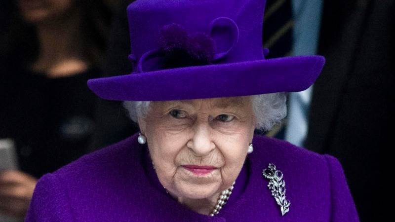 Elizabeth II backs Camilla as queen consort ‘when time comes’