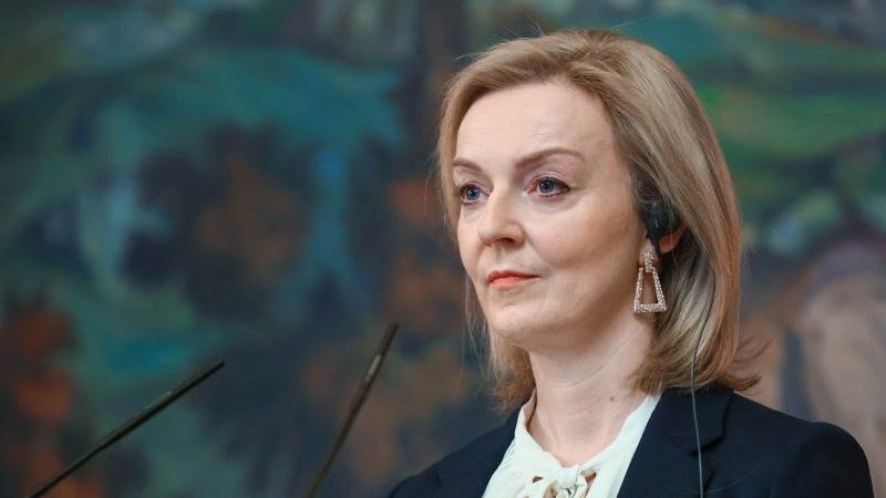 Truss: UK sanctions would target Russian oligarchs