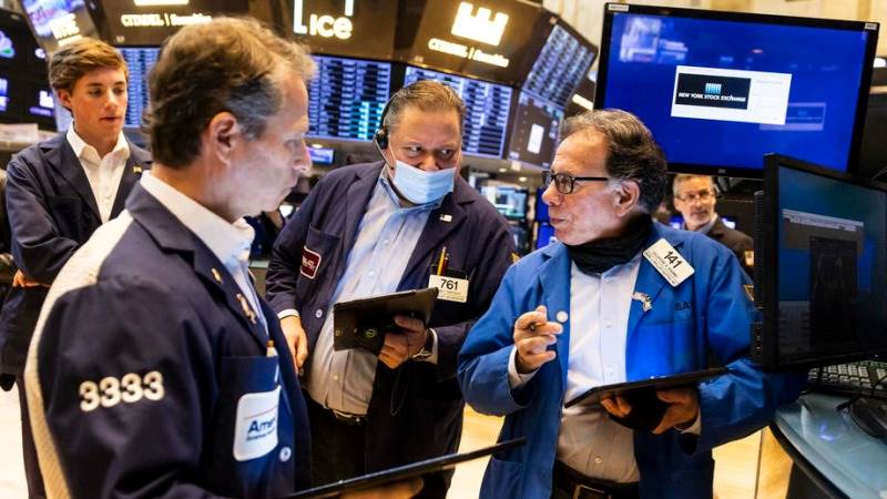 US plunges at open amid data, earnings